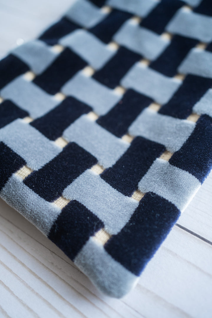 #olor_navy-basketweave
