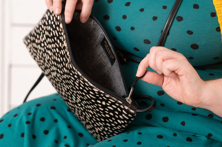 #color_black-white-cowhide