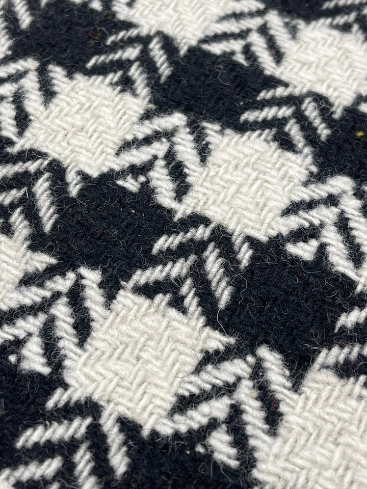 #color_gothic-houndstooth