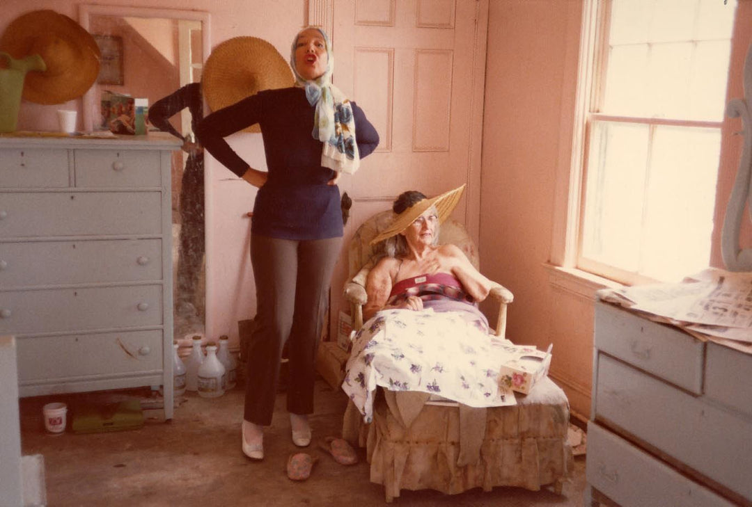 seclusion and defining your own fashion: the beginnings of 'Grey Gardens' handbag collection