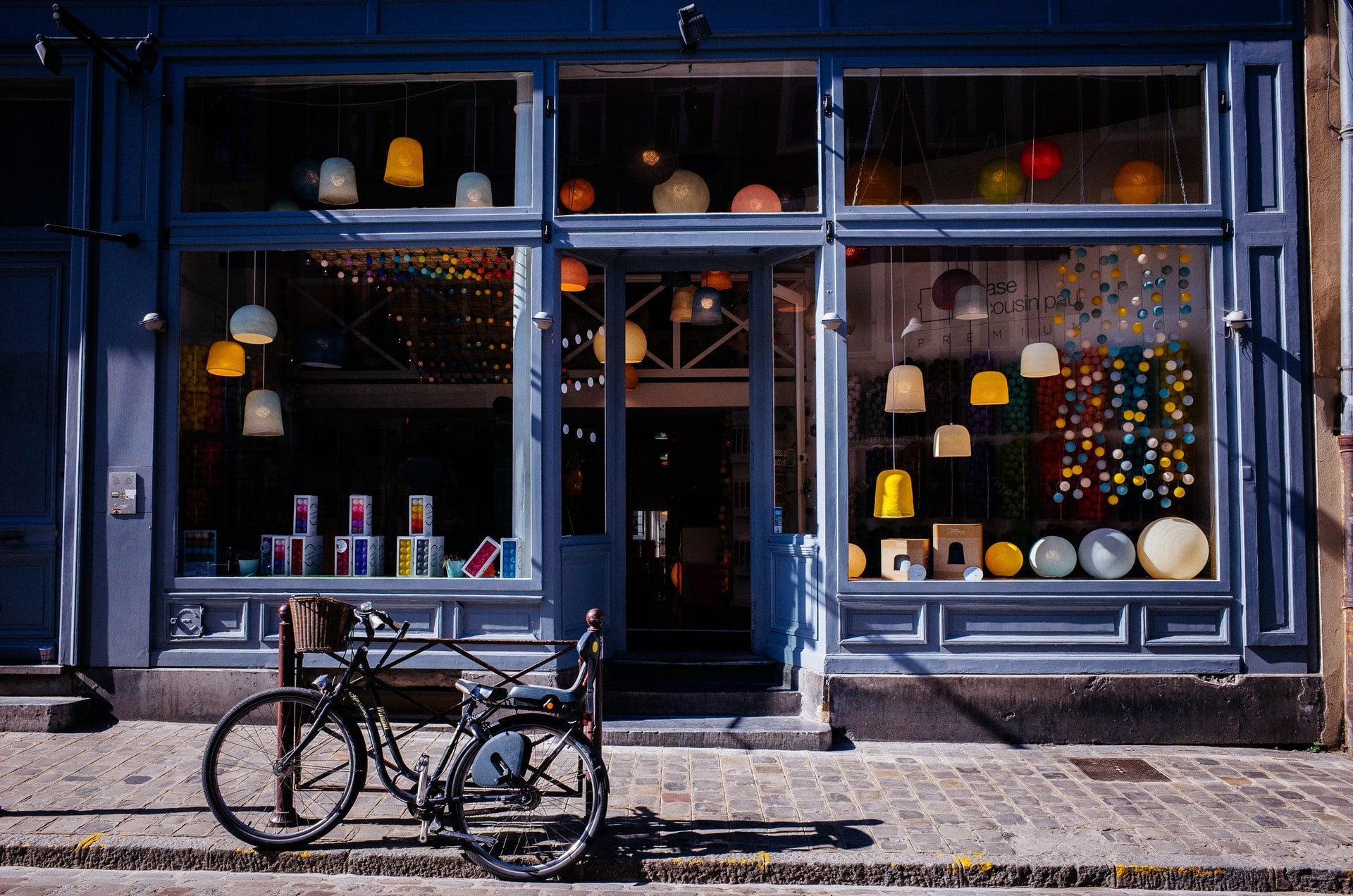 6 ways you can support small businesses this holiday season and beyond