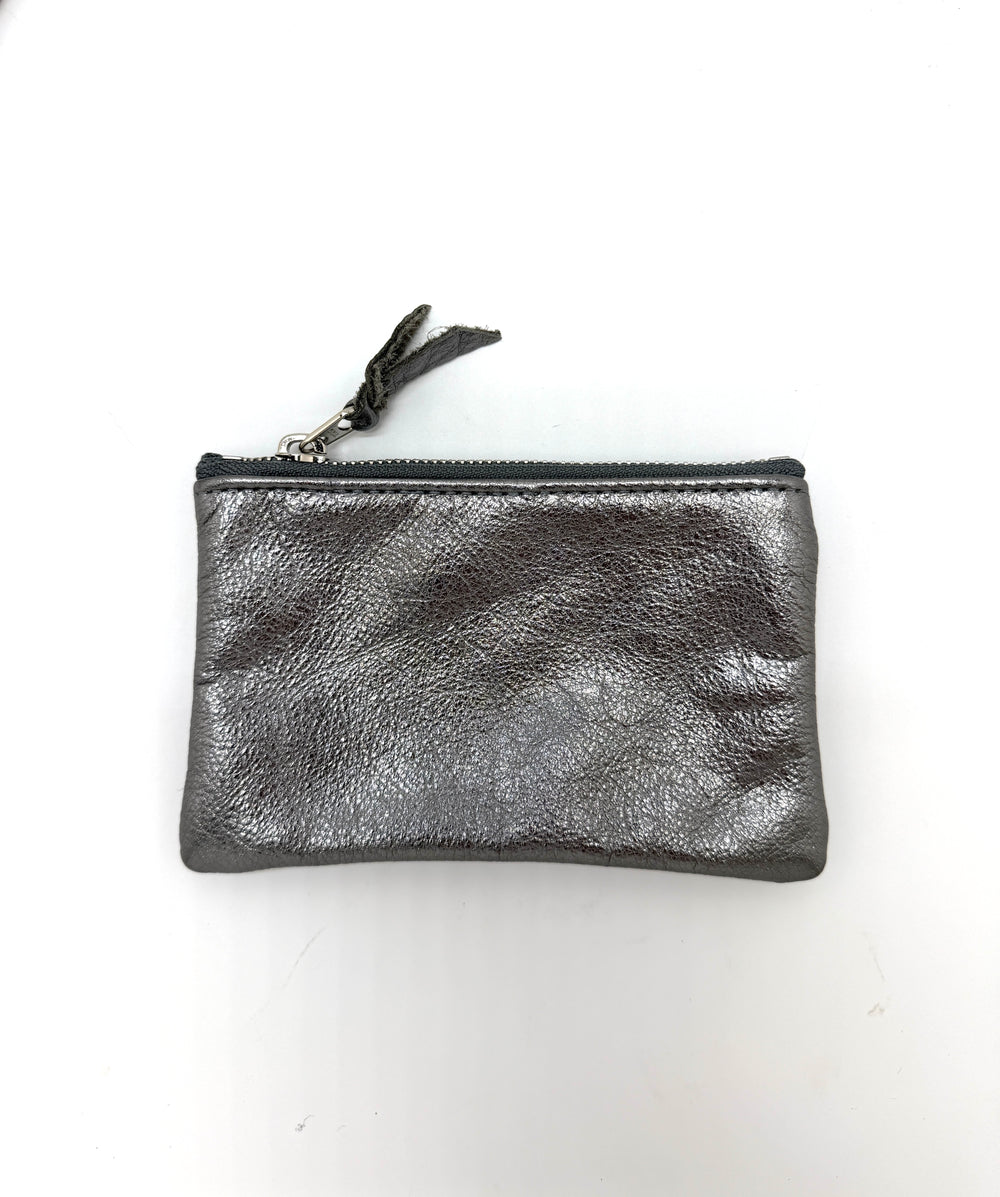 silver leather pouch with a zipper on a white background#color_pewter-leather