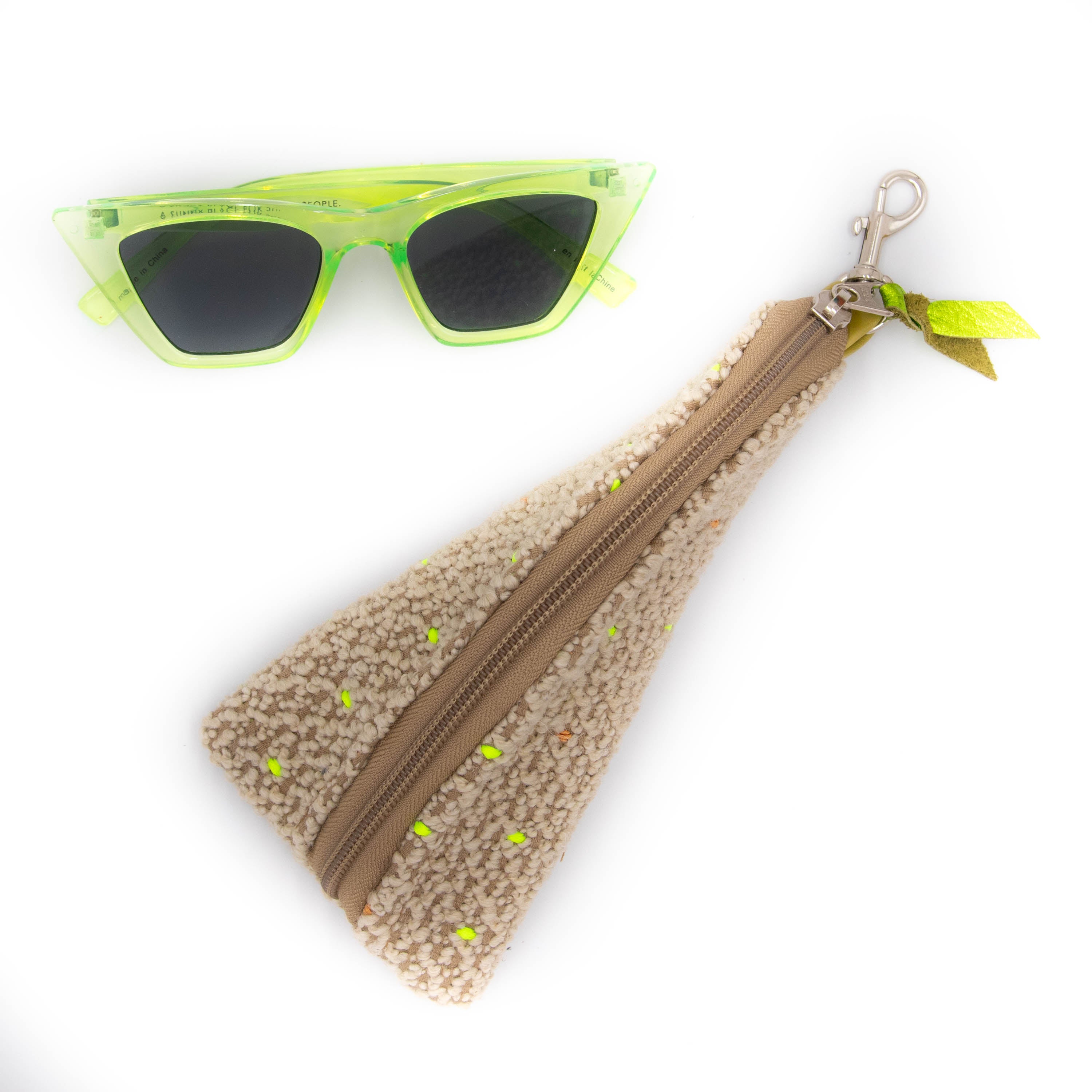 割引クーポン Vintage fabric and closure zipper with case glasses padded 小物