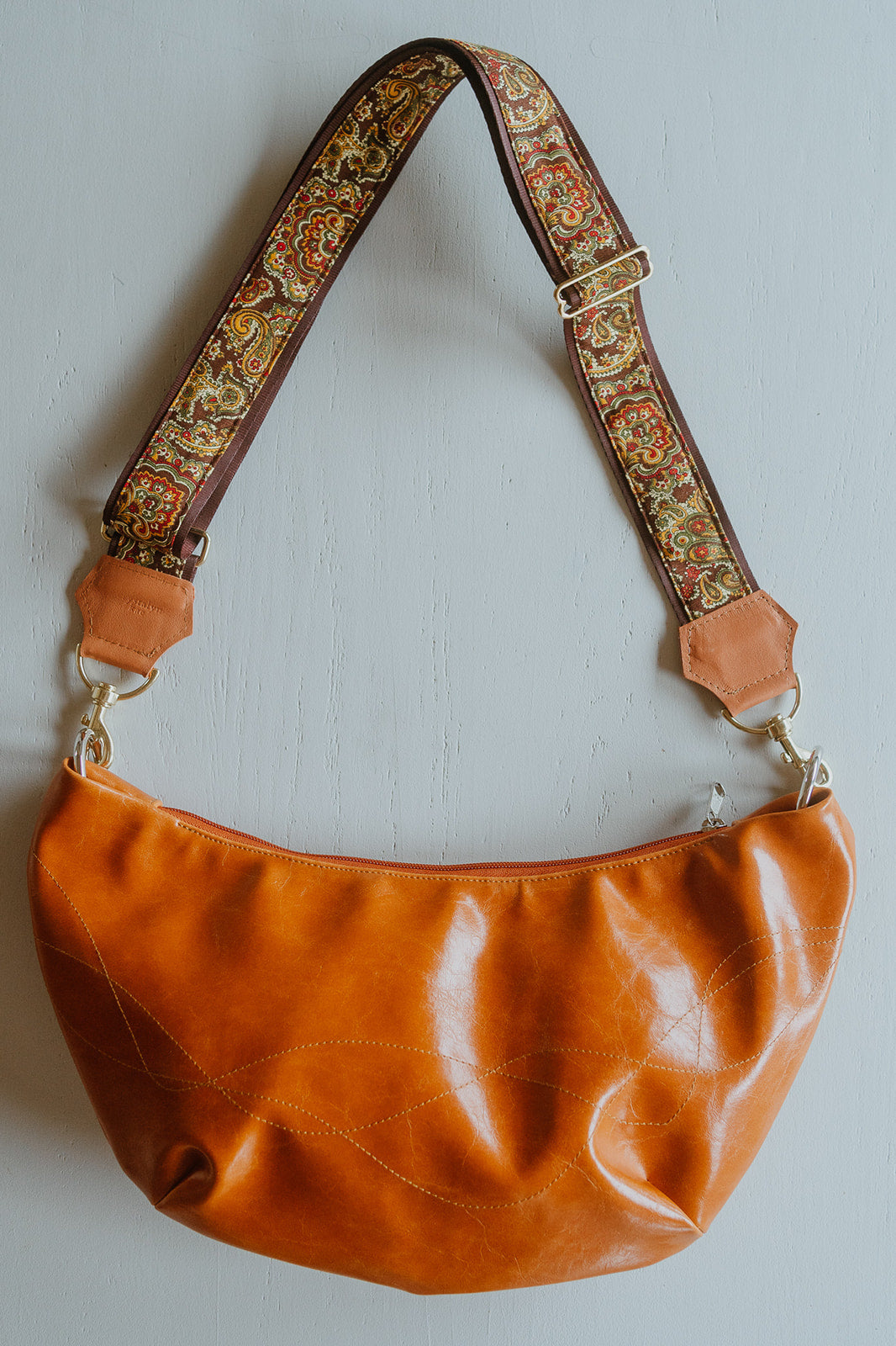 Womens Hobo Purse - Foxtrot Medium Topstitch Hobo Bag - Orange Vegan Leather#color_butterscotch