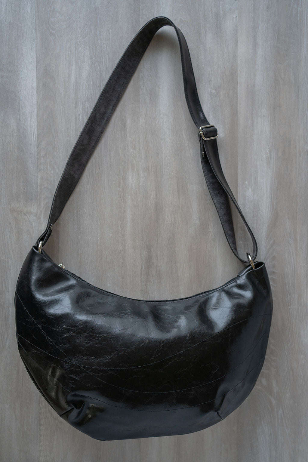 ショルダーバッグ・ポシェット Stamped shirring hobo bag navy Large crossbody Hobo - adjustable wide strap, made in USA